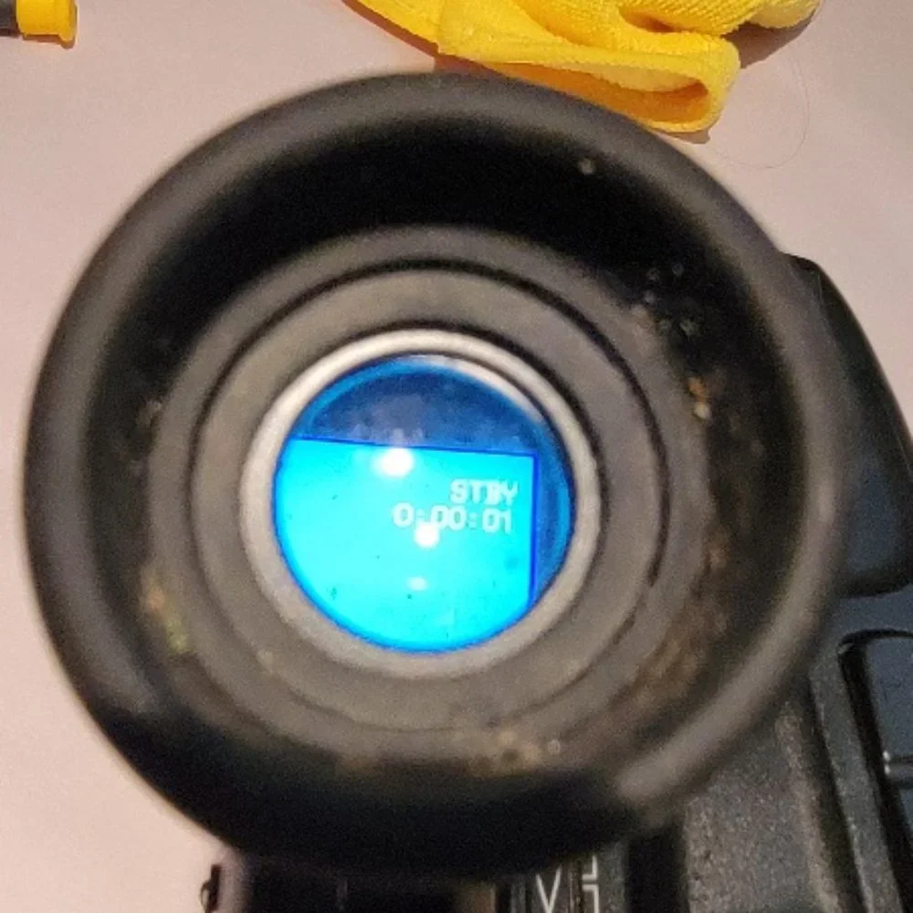 Sony CCD TR6 Handycam Camcorder